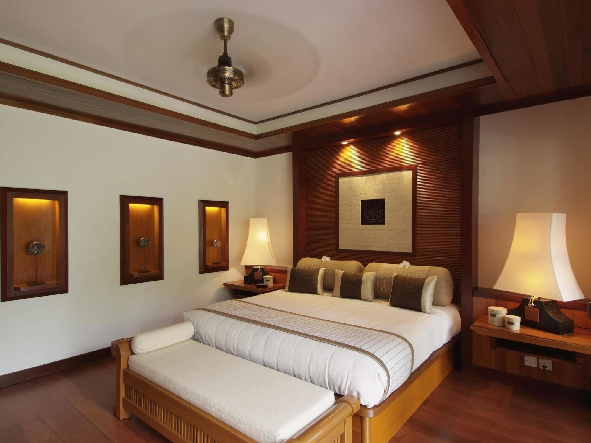 Tanjong Jara Resort, Terengganu - A Small Luxury Hotels Of The World Dungun Esterno foto A bedroom at the Taj Bengal
