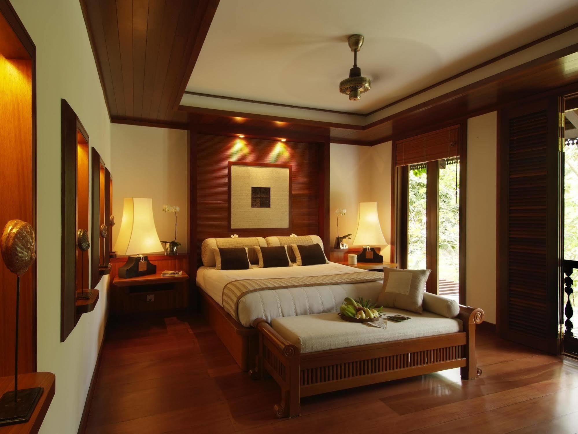 Tanjong Jara Resort, Terengganu - A Small Luxury Hotels Of The World Dungun Esterno foto A bedroom at the resort
